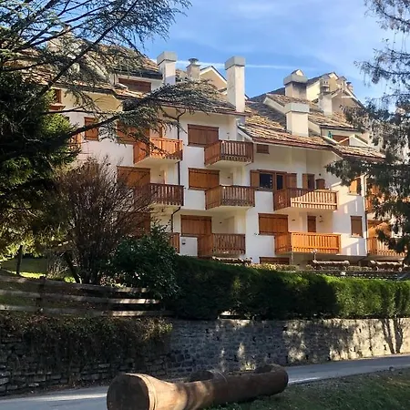 Апартаменты Altido Lovely Verrand Flat Next To Courmayeur Верранд