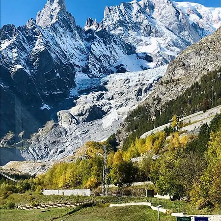 Апартаменты Altido Lovely Verrand Flat Next To Courmayeur